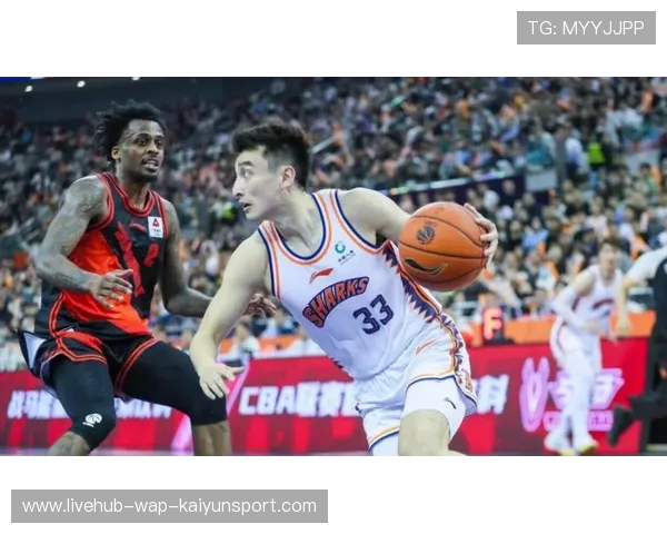 球星社媒风波升级，公关处理成俱乐部新课题