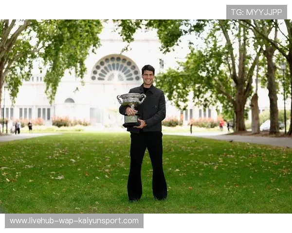 澳大利亚网球:何塞-阿尔卡拉斯夺冠,王者归来!,网球赛事之一,在澳大利亚举行 澳大利亚网球:何塞-阿尔卡拉斯夺冠,王者归来!,网球赛事之一,在澳大利亚举行